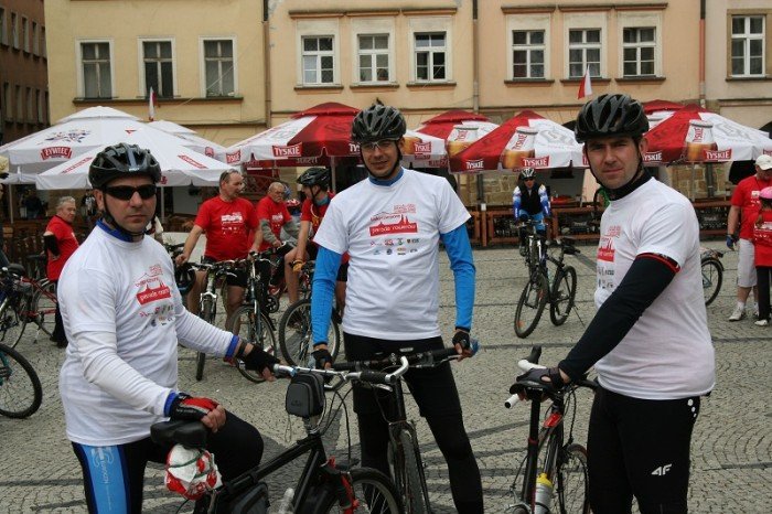 biaoczerwona-parada-na-rowerach-w-swietnych-humorach-foto-46292