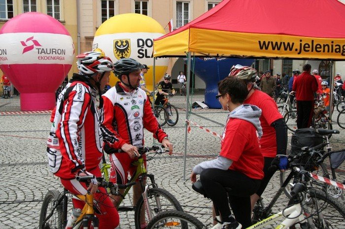 biaoczerwona-parada-na-rowerach-w-swietnych-humorach-foto-46292