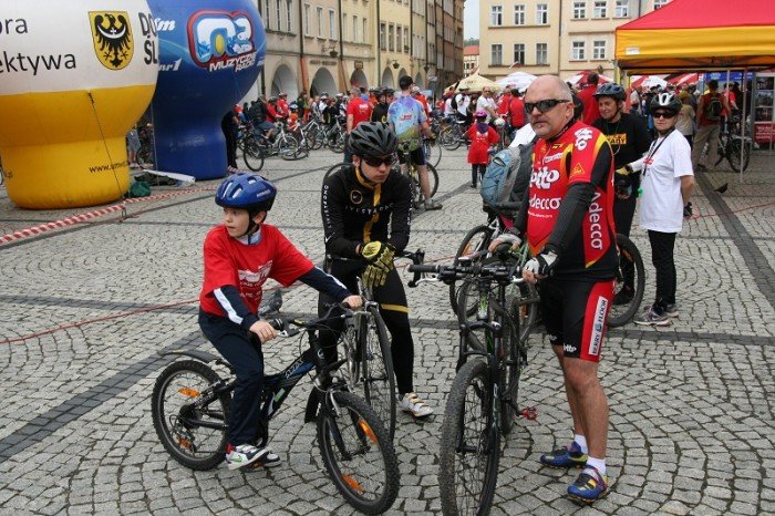 biaoczerwona-parada-na-rowerach-w-swietnych-humorach-foto-46292