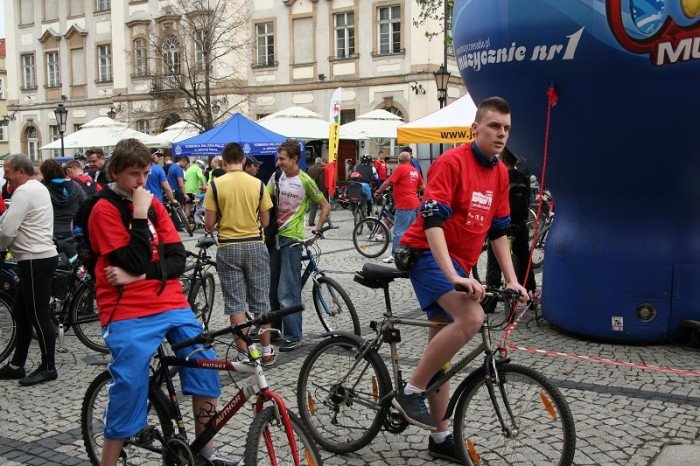 biaoczerwona-parada-na-rowerach-w-swietnych-humorach-foto-46292