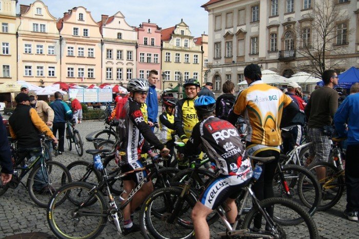 biaoczerwona-parada-na-rowerach-w-swietnych-humorach-foto-46292