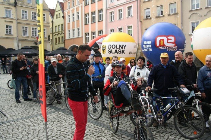 biaoczerwona-parada-na-rowerach-w-swietnych-humorach-foto-46292