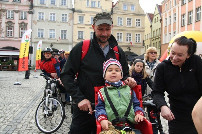 biaoczerwona-parada-na-rowerach-w-swietnych-humorach-foto-46292