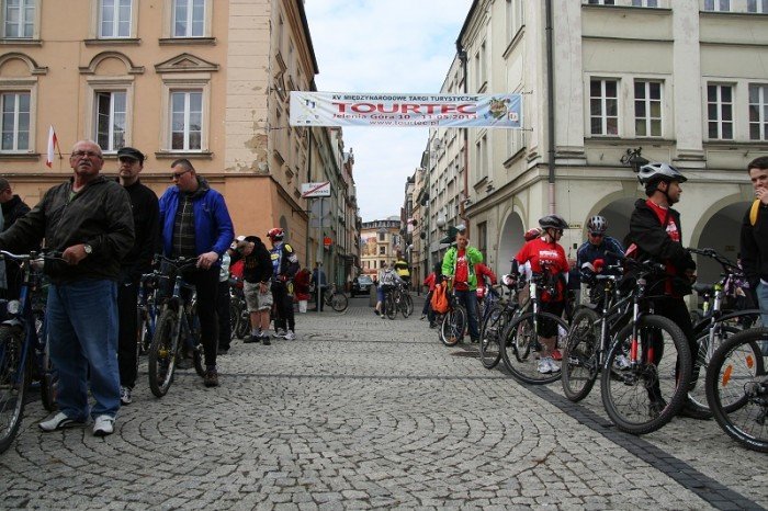 biaoczerwona-parada-na-rowerach-w-swietnych-humorach-foto-46292
