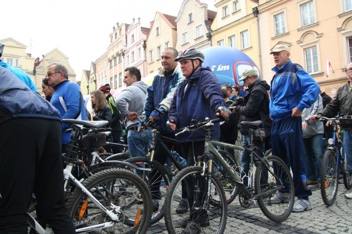 biaoczerwona-parada-na-rowerach-w-swietnych-humorach-foto-46292