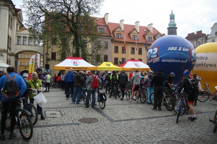 biaoczerwona-parada-na-rowerach-w-swietnych-humorach-foto-46292