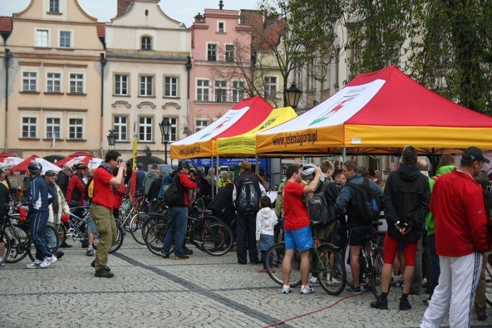 biaoczerwona-parada-na-rowerach-w-swietnych-humorach-foto-46292