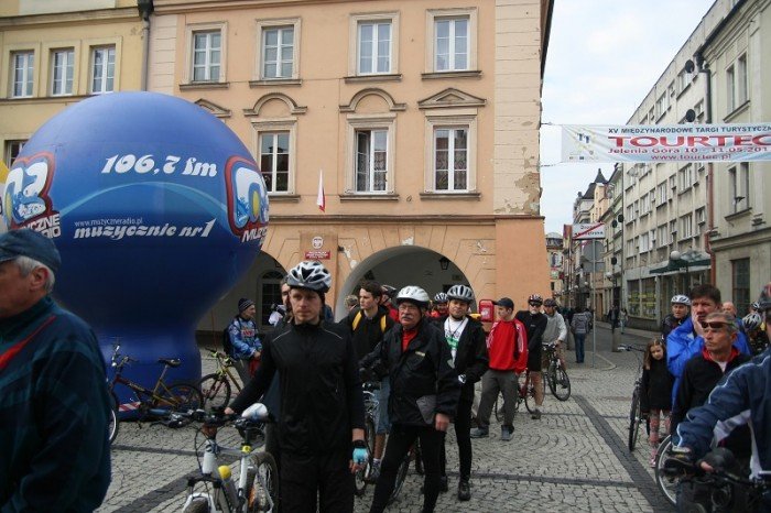 biaoczerwona-parada-na-rowerach-w-swietnych-humorach-foto-46292