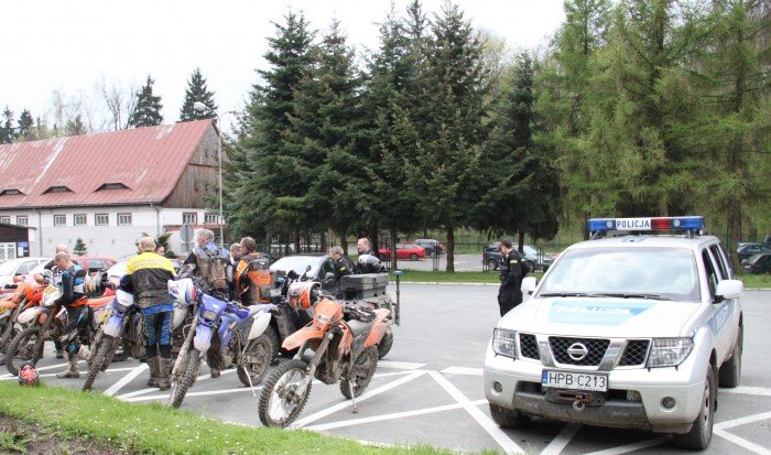wspolne-dziaania-suzb-przeciwko-nielegalnym-rajdom-i-crossom-foto-46326