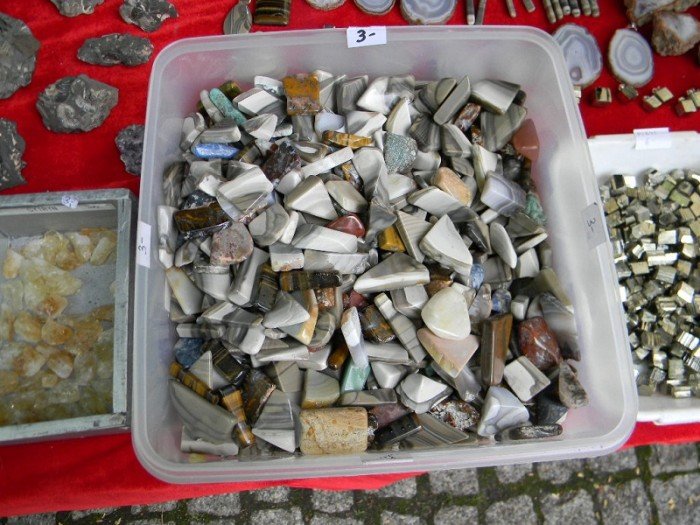 po-42-karkonoskiej-giedzie-mineraow-ska-i-skamieniaosci-foto-46420
