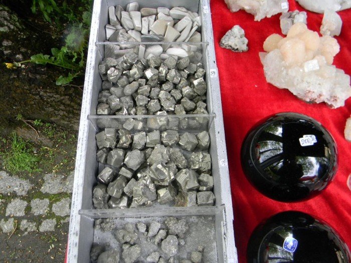 po-42-karkonoskiej-giedzie-mineraow-ska-i-skamieniaosci-foto-46420