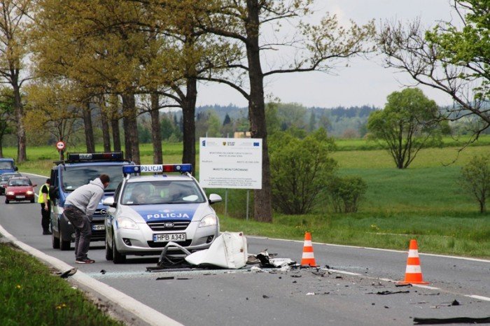 zderzenie-ciezarowki-i-dwoch-aut-dostawczych-foto-46459