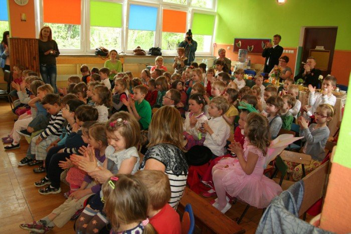 jeleniogorskie-maluchy-na-przegladzie-teatrow-przedszkolnych-pieknie-graja-foto-46472