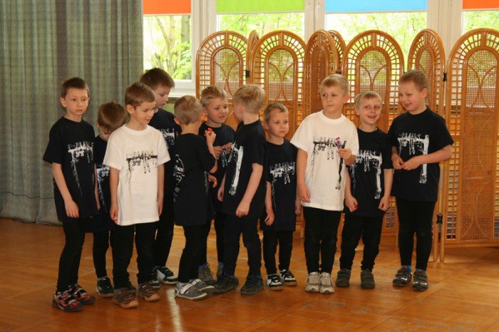 jeleniogorskie-maluchy-na-przegladzie-teatrow-przedszkolnych-pieknie-graja-foto-46472