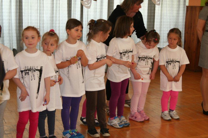 jeleniogorskie-maluchy-na-przegladzie-teatrow-przedszkolnych-pieknie-graja-foto-46472