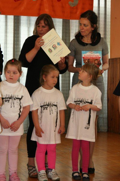 jeleniogorskie-maluchy-na-przegladzie-teatrow-przedszkolnych-pieknie-graja-foto-46472