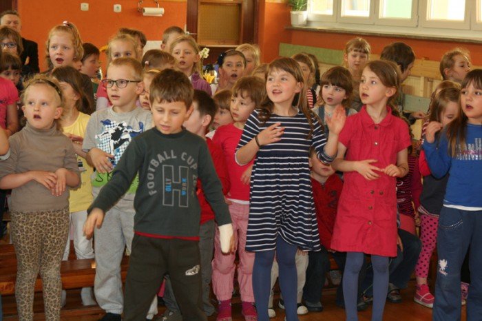 jeleniogorskie-maluchy-na-przegladzie-teatrow-przedszkolnych-pieknie-graja-foto-46472