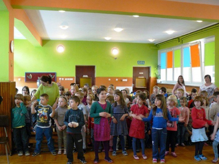 jeleniogorskie-maluchy-na-przegladzie-teatrow-przedszkolnych-pieknie-graja-foto-46472