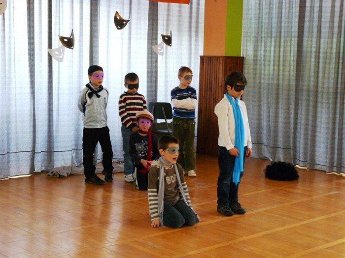 jeleniogorskie-maluchy-na-przegladzie-teatrow-przedszkolnych-pieknie-graja-foto-46472
