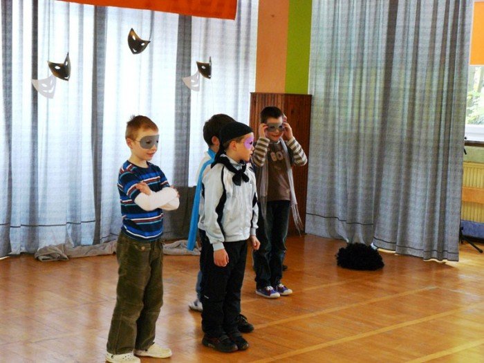 jeleniogorskie-maluchy-na-przegladzie-teatrow-przedszkolnych-pieknie-graja-foto-46472