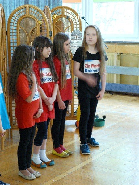 jeleniogorskie-maluchy-na-przegladzie-teatrow-przedszkolnych-pieknie-graja-foto-46472