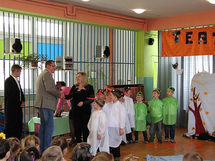 jeleniogorskie-maluchy-na-przegladzie-teatrow-przedszkolnych-pieknie-graja-foto-46472
