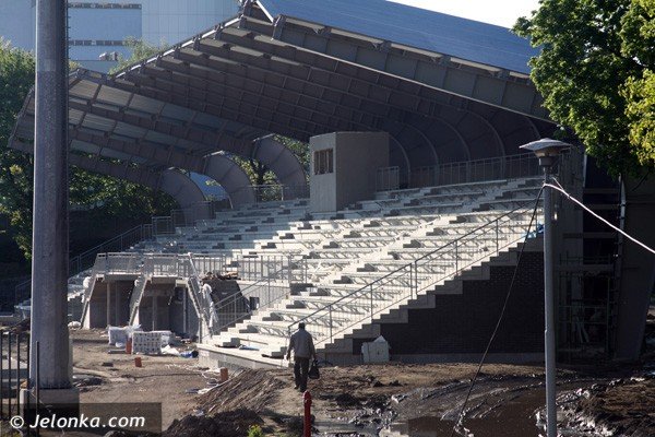 zatrudnieni-na-budowie-stadionu-bez-wypat-foto-46483