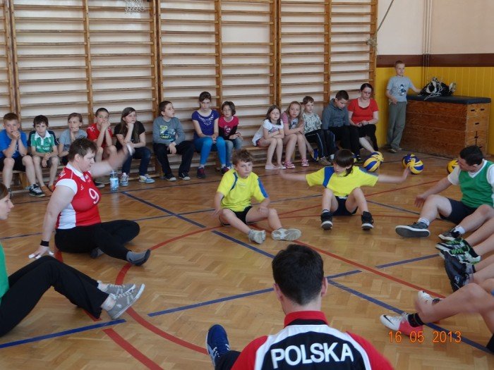 wszyscy-gramy-w-siate-dzisiaj-spotkanie-w-sp-8-foto-46491