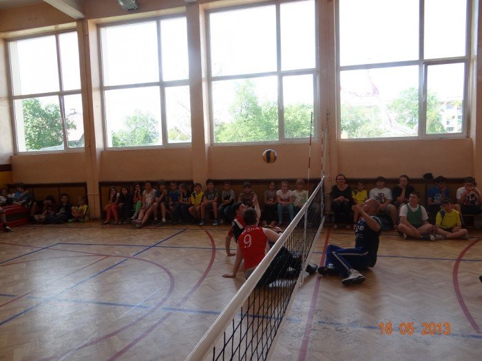 wszyscy-gramy-w-siate-dzisiaj-spotkanie-w-sp-8-foto-46491