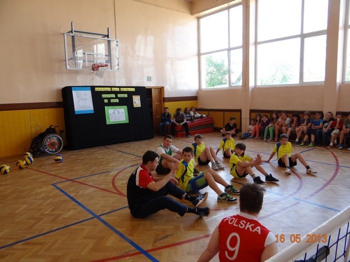 wszyscy-gramy-w-siate-dzisiaj-spotkanie-w-sp-8-foto-46491