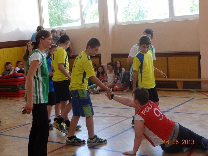 wszyscy-gramy-w-siate-dzisiaj-spotkanie-w-sp-8-foto-46491