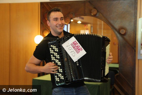 tak-byo-w-jeleniej-gorze-na-castingu-do-must-be-the-music-foto-46551