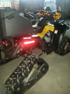 w-dziupli-kradzione-auto-motory-i-sniezny-quad-foto-46602