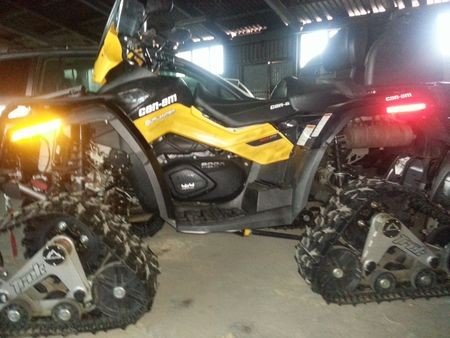 w-dziupli-kradzione-auto-motory-i-sniezny-quad-foto-46602