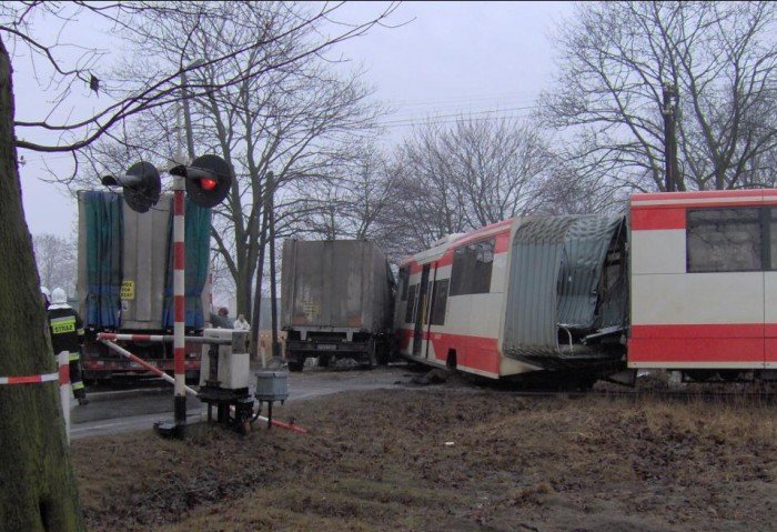 dzis-wypadek-pozorowany-na-lubanskiej-akcja-bezpieczenstwa-pkp-46640