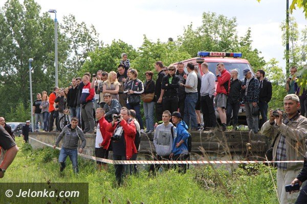 zderzenie-pociagu-z-autem-w-cieplicach-pokaz-ku-przestrodze-foto-46658