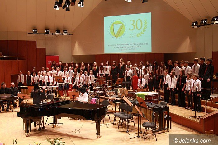 koncert-galowy-na-30lecie-szkoy-muzycznej-im-j-garsci-foto-46687