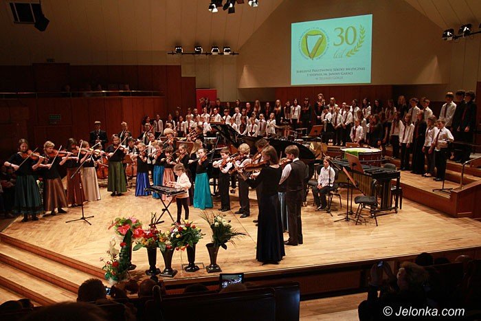 koncert-galowy-na-30lecie-szkoy-muzycznej-im-j-garsci-foto-46687