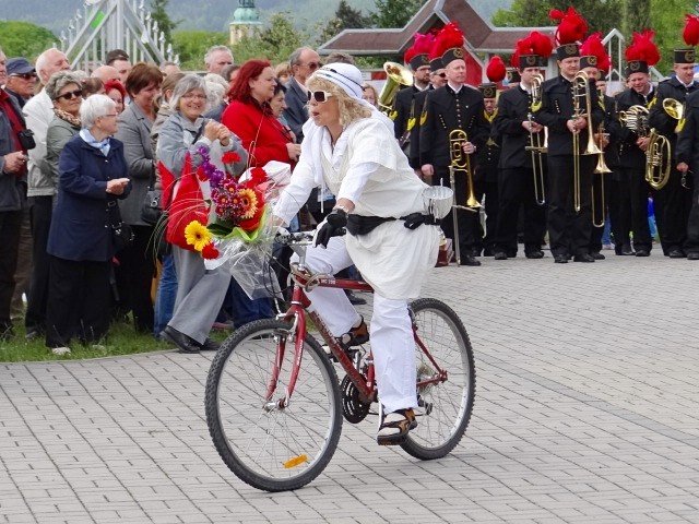 cyklisci-paradowali-retro-i-osobliwie-foto-46709