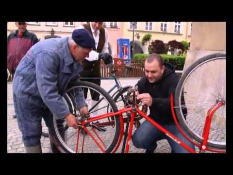 pojechali-na-rowerach-w-stylu-retro-46721