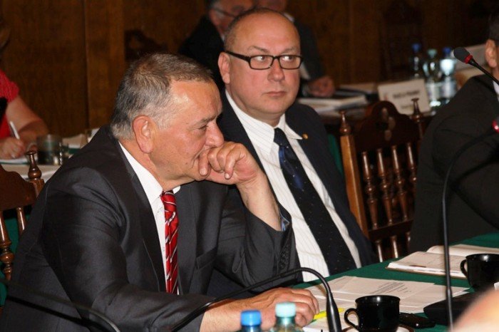 burzliwa-sesja-rady-o-przyszosci-jeleniej-gory-i-sprawach-zalegych-foto-46729