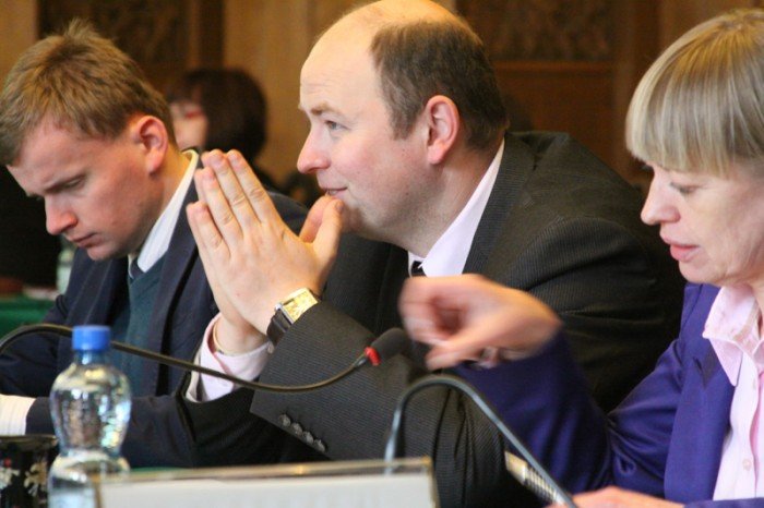 burzliwa-sesja-rady-o-przyszosci-jeleniej-gory-i-sprawach-zalegych-foto-46729