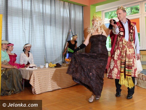w-okraglaczku-rodzice-zagrali-spektakl-dla-swoich-pociech-foto-46730