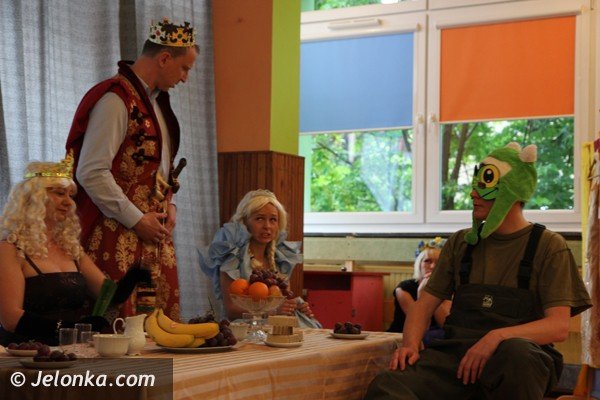 w-okraglaczku-rodzice-zagrali-spektakl-dla-swoich-pociech-foto-46730