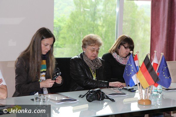 pod-szrenica-debata-o-oswiacie-w-europie-foto-46731