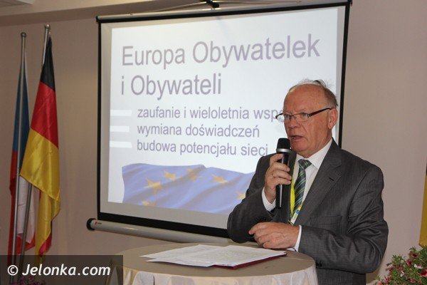 pod-szrenica-debata-o-oswiacie-w-europie-foto-46731