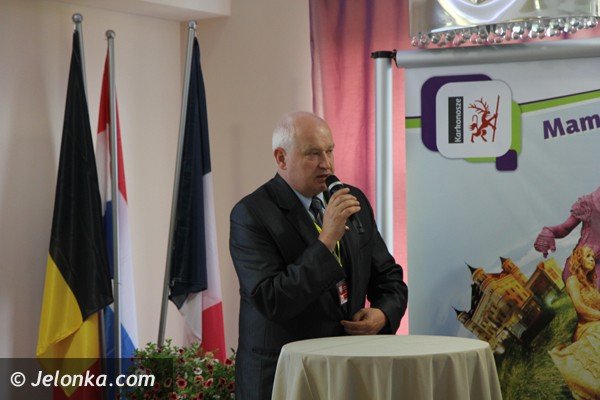pod-szrenica-debata-o-oswiacie-w-europie-foto-46731