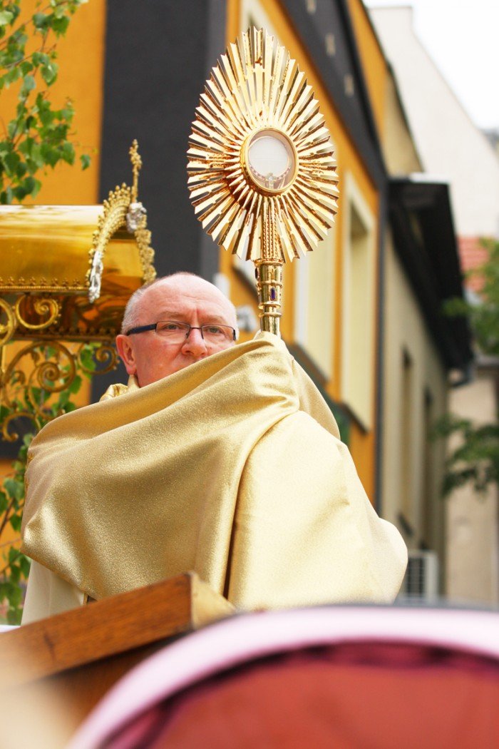 setki-jeleniogorzan-na-procesji-bozego-ciaa-foto-46762