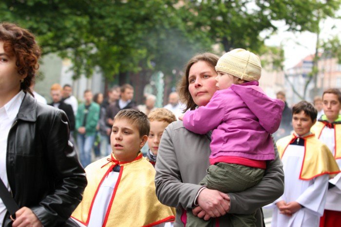 setki-jeleniogorzan-na-procesji-bozego-ciaa-foto-46762