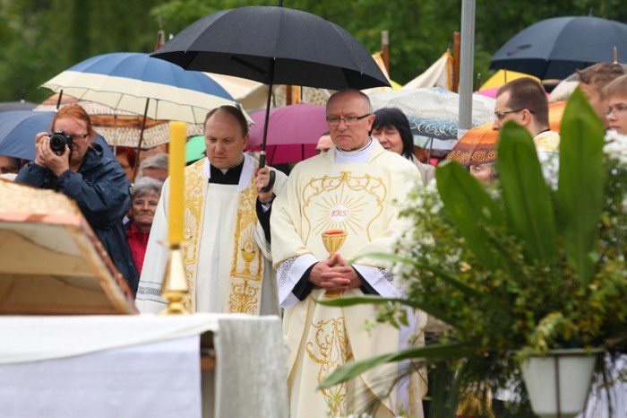 setki-jeleniogorzan-na-procesji-bozego-ciaa-foto-46762